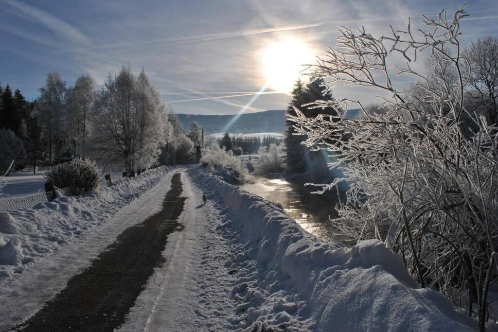 Gîte du Fourpéret-Parc Naturel du Haut-Jura Longevilles-Mont-dʼOr Extérieur photo
