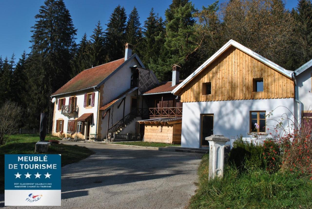 Gîte du Fourpéret-Parc Naturel du Haut-Jura Longevilles-Mont-dʼOr Extérieur photo