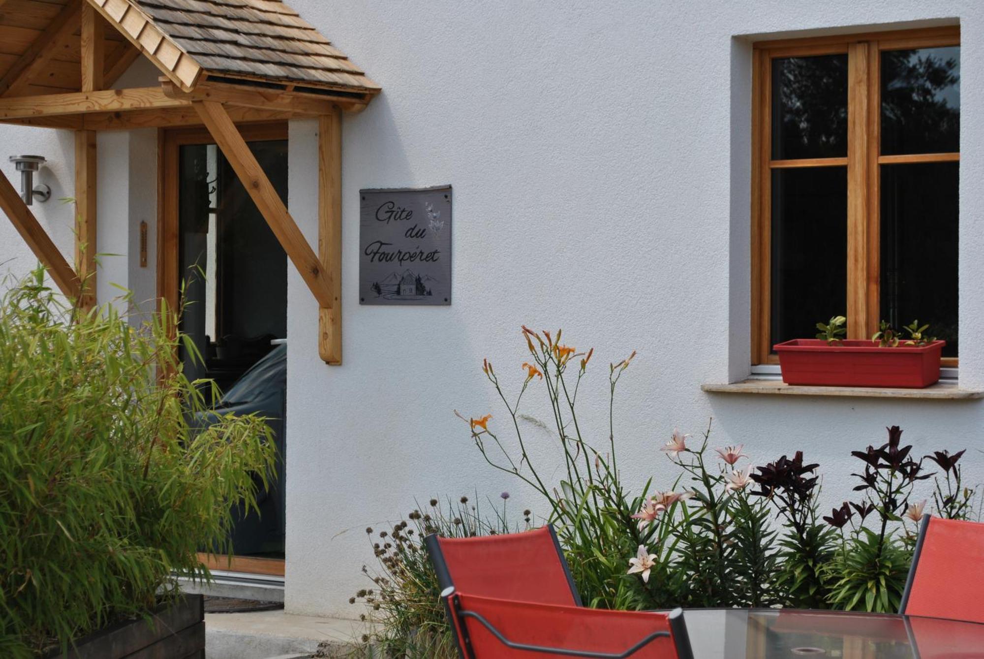 Gîte du Fourpéret-Parc Naturel du Haut-Jura Longevilles-Mont-dʼOr Extérieur photo